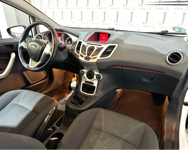 FORD Fiesta Titanium