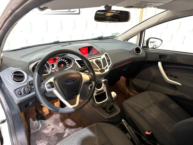 FORD Fiesta Titanium