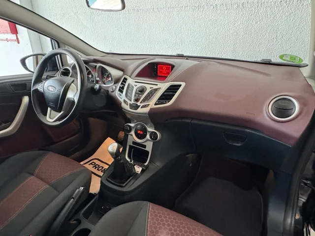 FORD Fiesta 1.4 Titanium