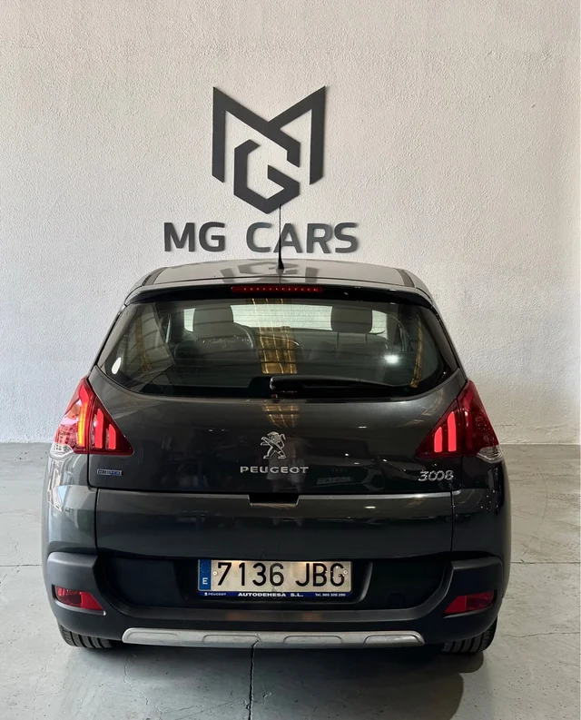 PEUGEOT 3008