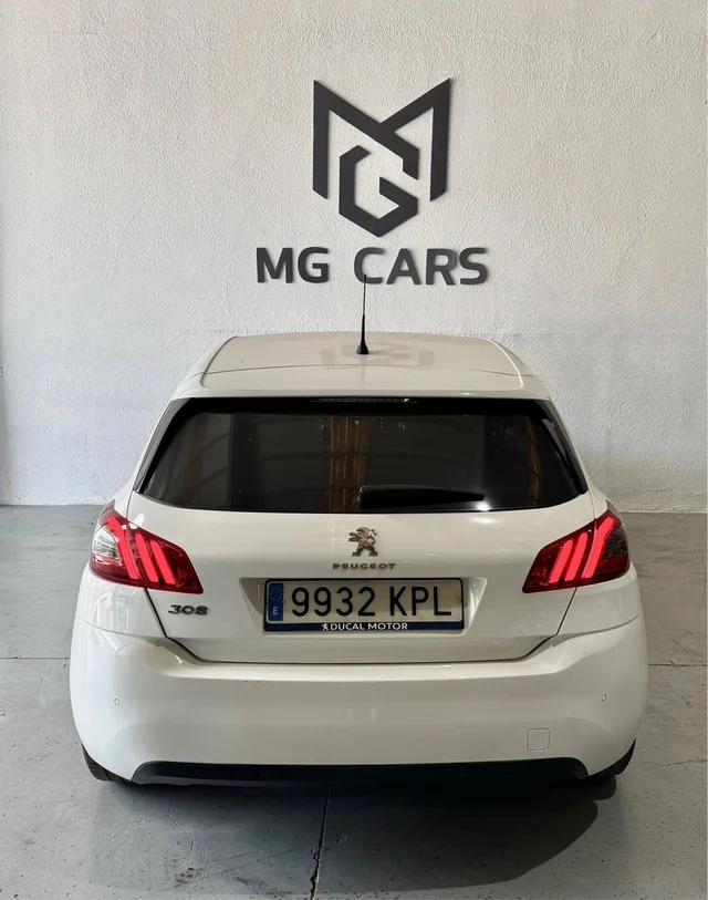 PEUGEOT 308