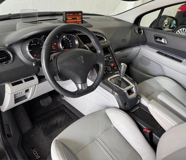 PEUGEOT 5008 7 PLAZAS