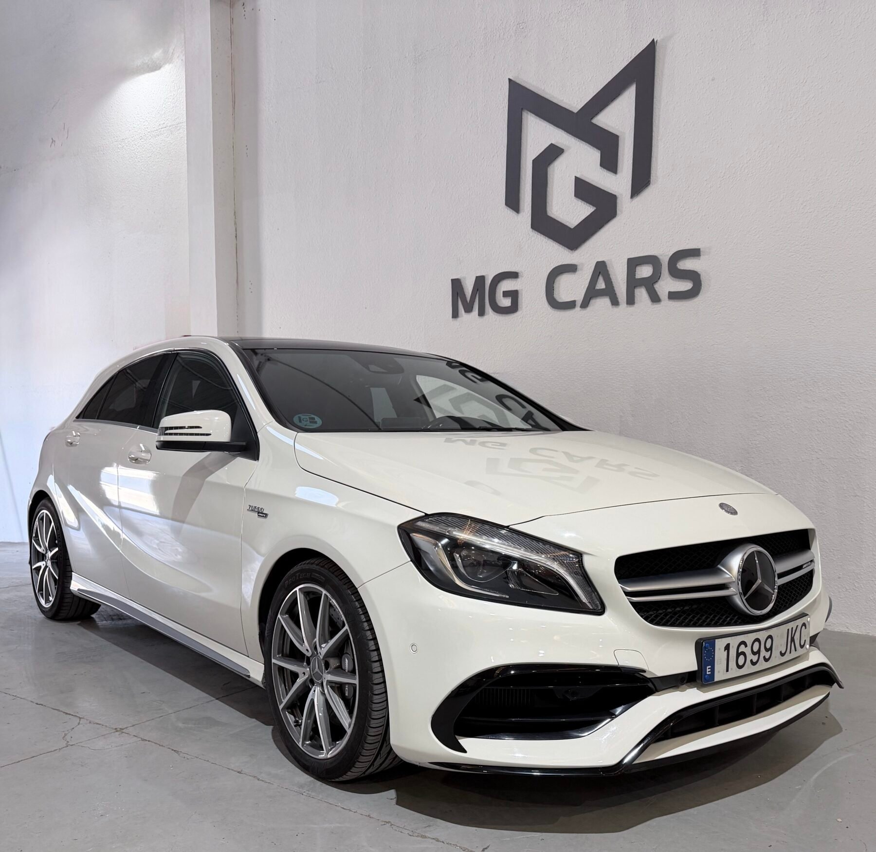 MERCEDES-BENZ A45 AMG 4 Matic