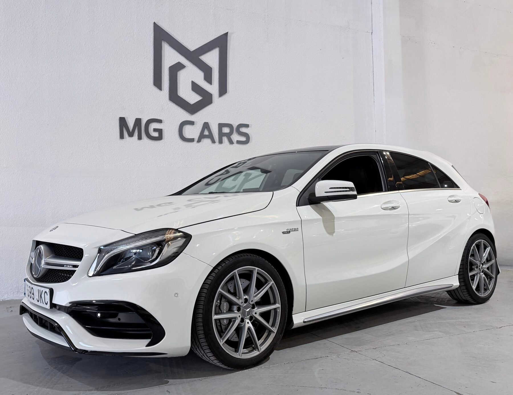 MERCEDES-BENZ A45 AMG 4 Matic