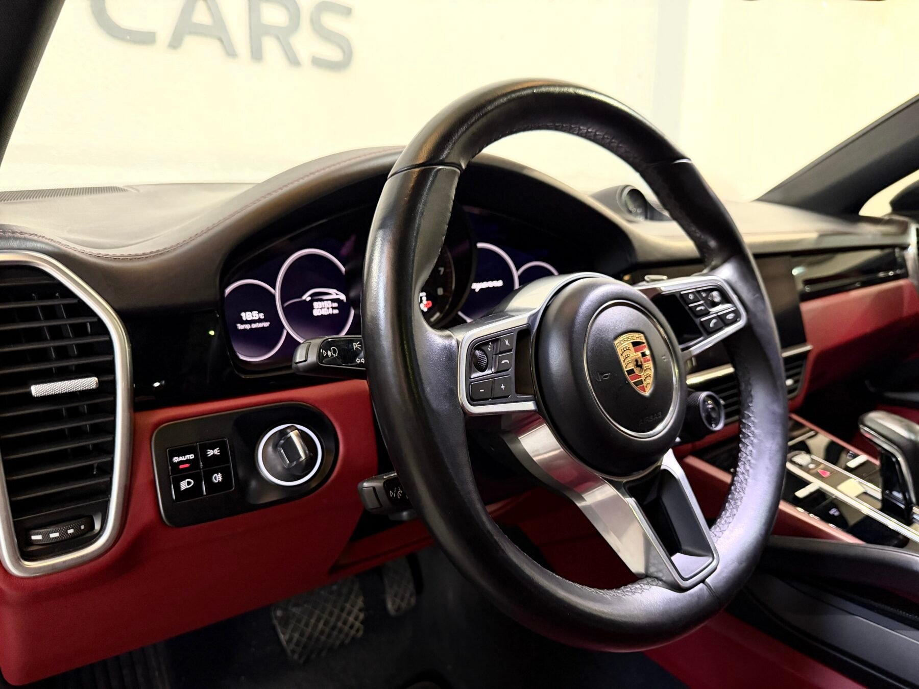 PORSCHE Cayenne
